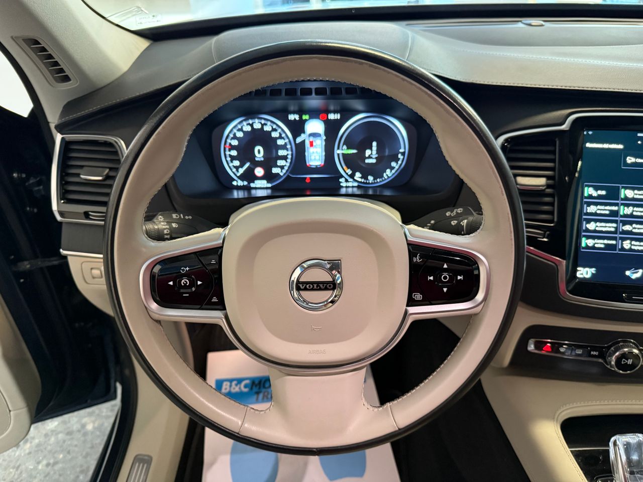 Foto Volvo XC90 34