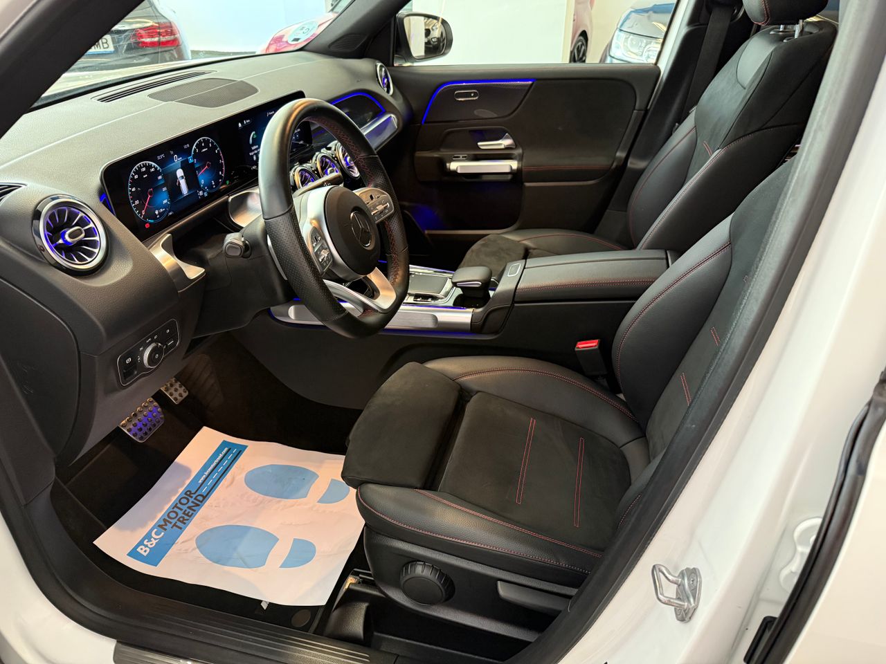 Foto Mercedes-Benz Clase GLB 2
