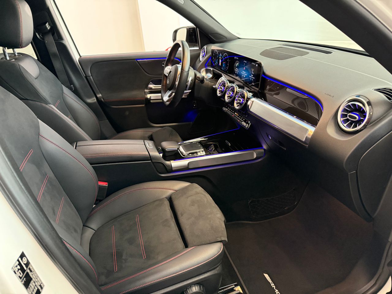 Foto Mercedes-Benz Clase GLB 10