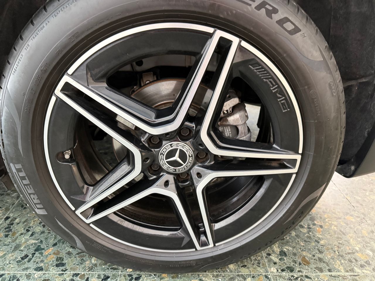 Foto Mercedes-Benz Clase GLB 19