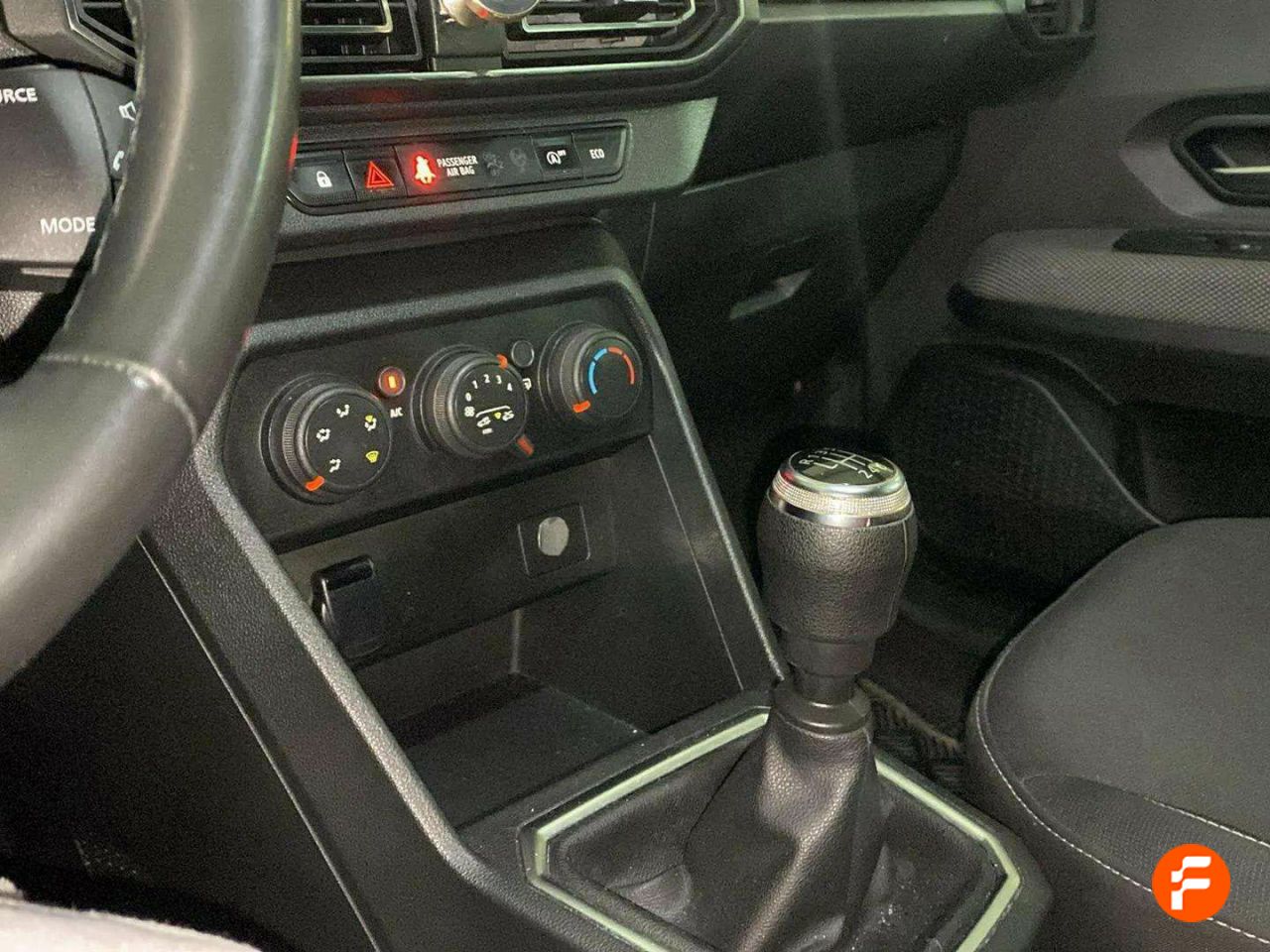 Foto Dacia Logan 18