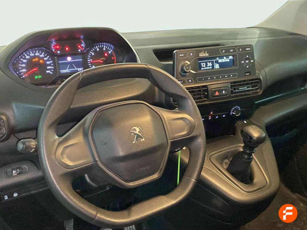 Foto Peugeot Rifter 10