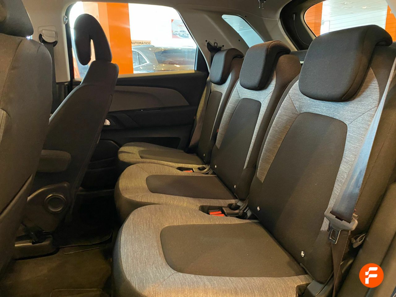 Foto Citroën C4 Picasso 30