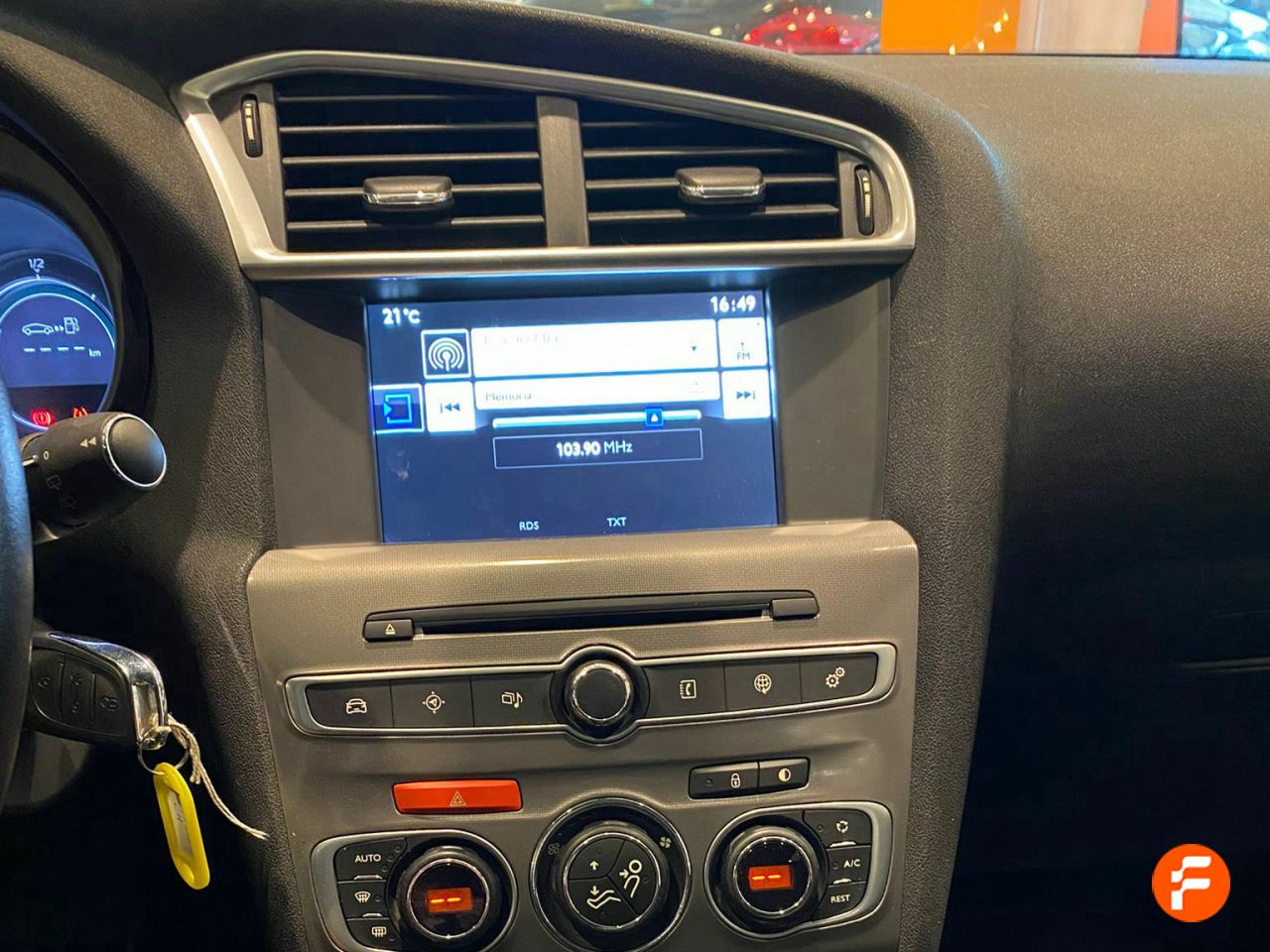 Foto Citroën C4 24