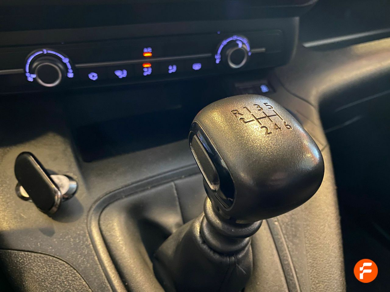 Foto Toyota Proace 16