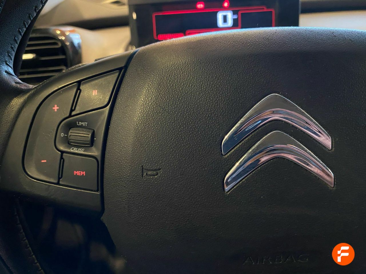 Foto Citroën C4 Cactus 12