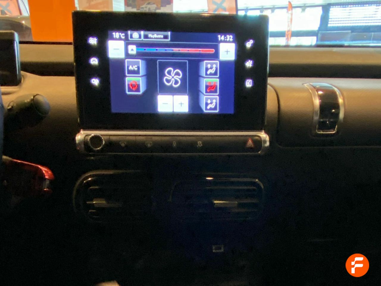 Foto Citroën C4 Cactus 19