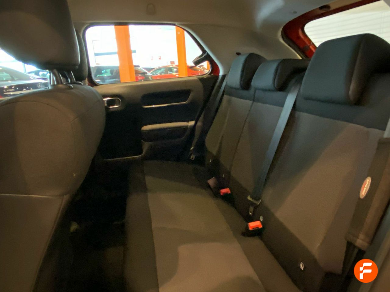 Foto Citroën C4 Cactus 23