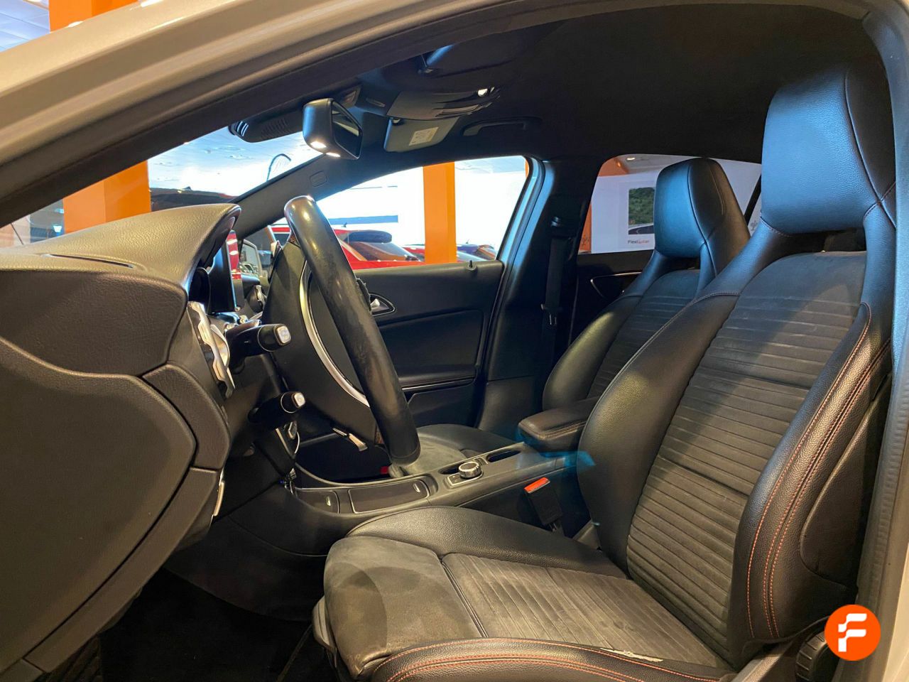 Foto Mercedes-Benz Clase GLA 10