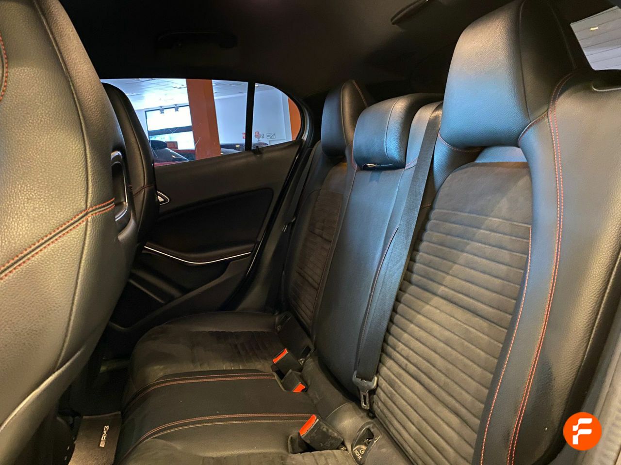 Foto Mercedes-Benz Clase GLA 14