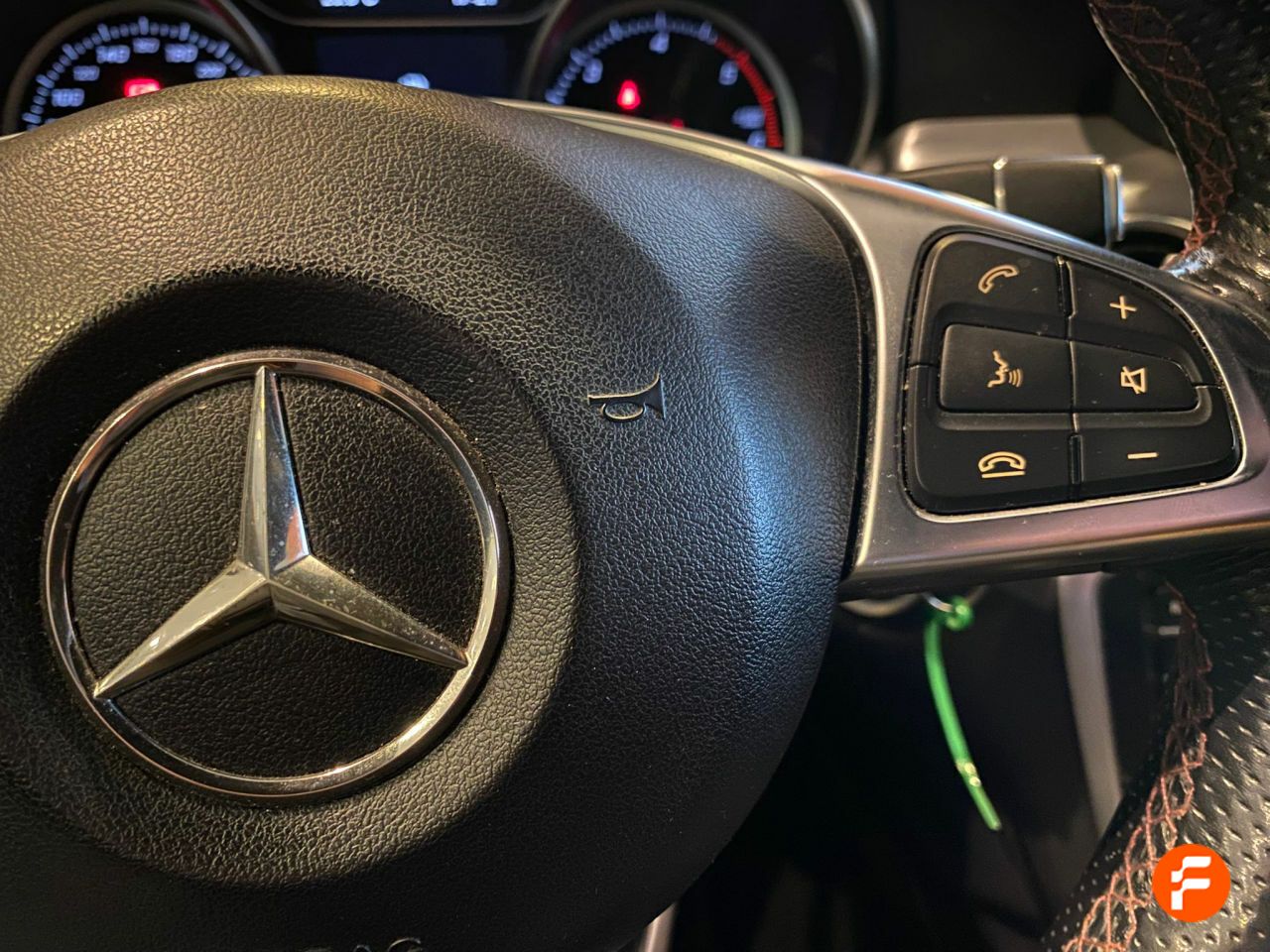 Foto Mercedes-Benz Clase GLA 15