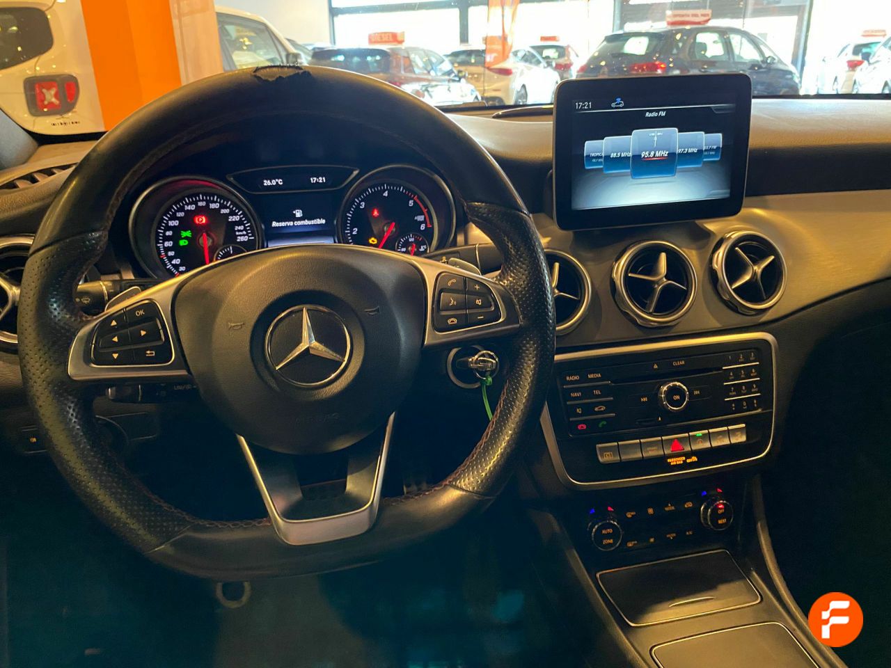 Foto Mercedes-Benz Clase GLA 21