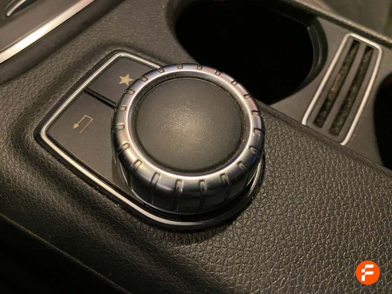 Foto Mercedes-Benz Clase GLA 27