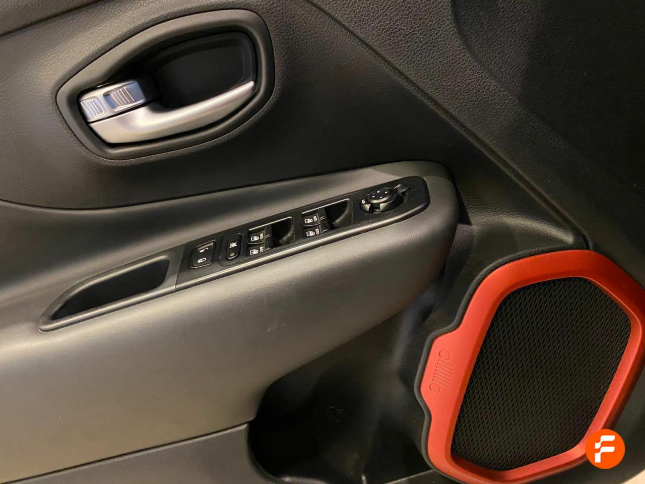Foto Jeep Renegade 10