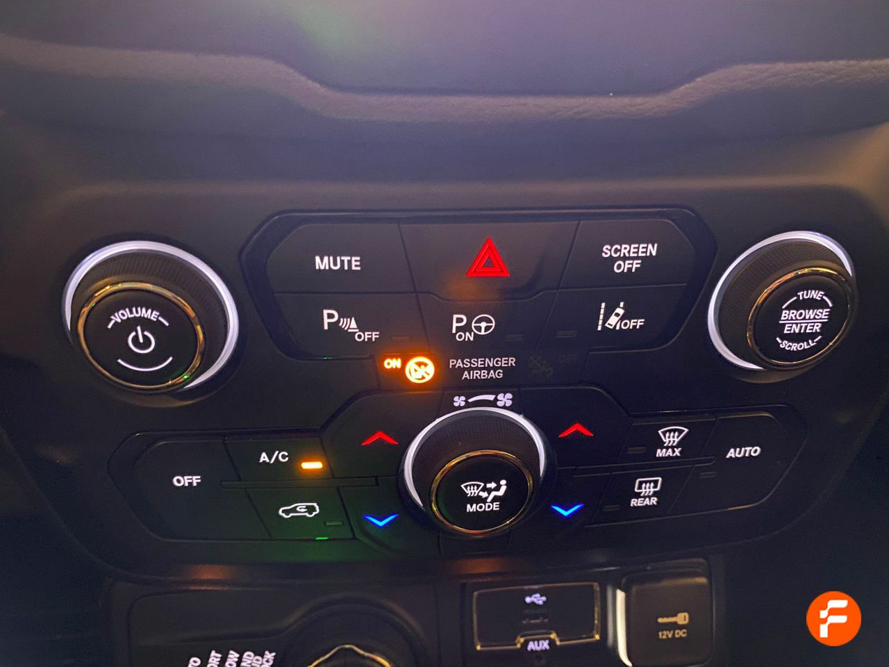 Foto Jeep Renegade 24