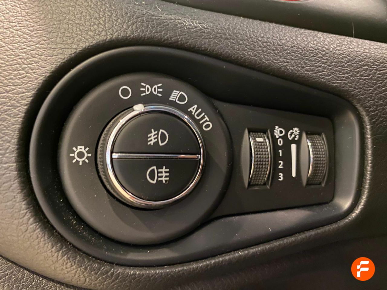 Foto Jeep Renegade 26