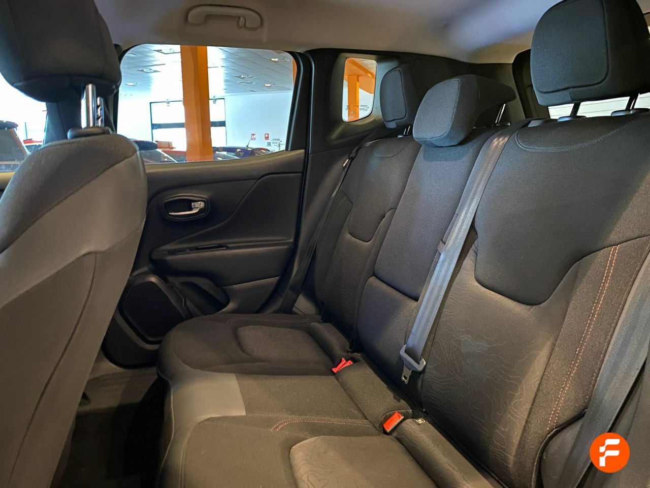 Foto Jeep Renegade 30