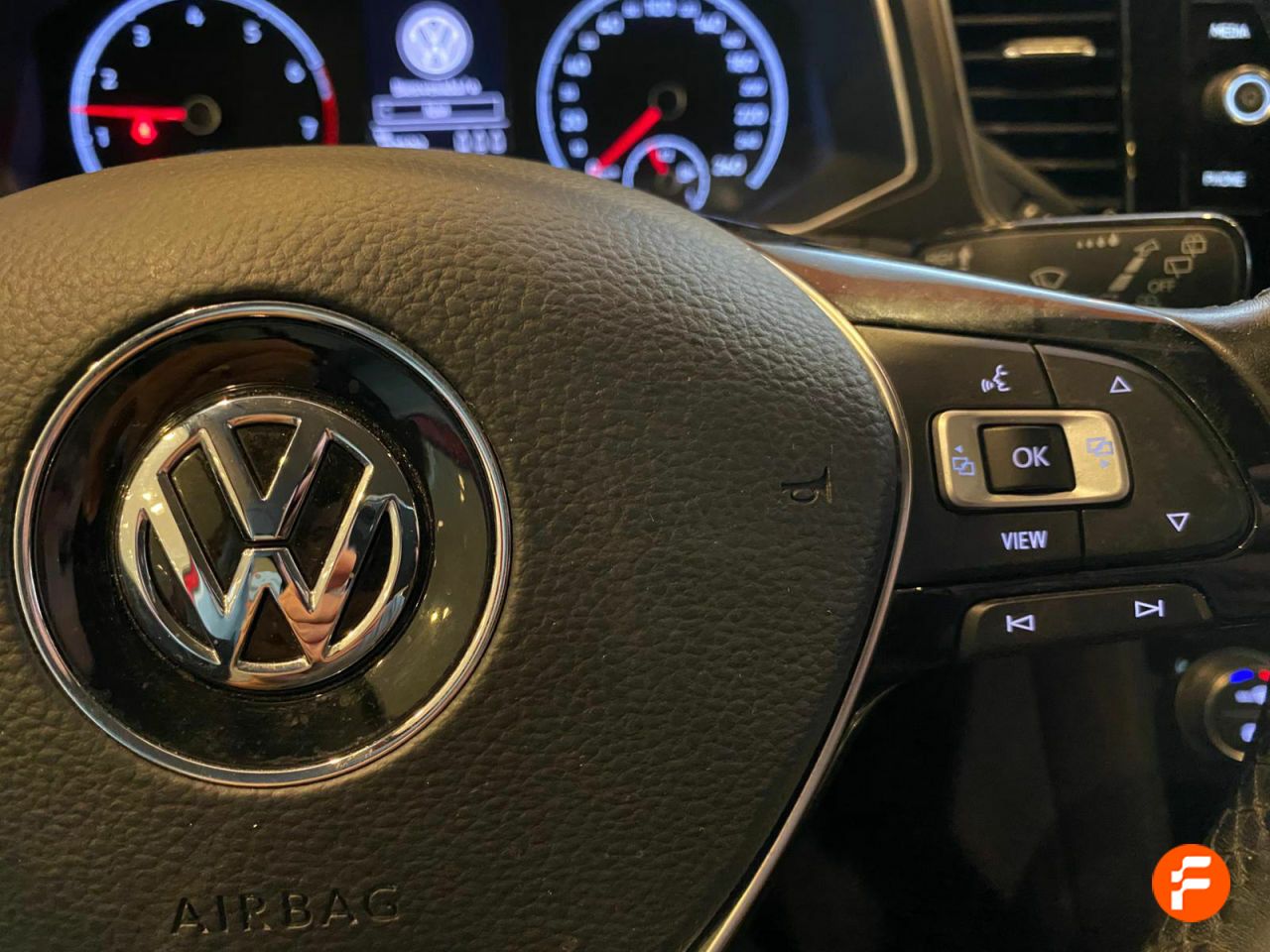 Foto Volkswagen T-Roc 14