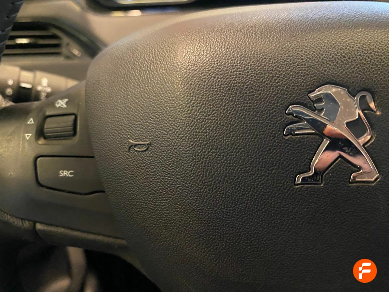Foto Peugeot 208 12