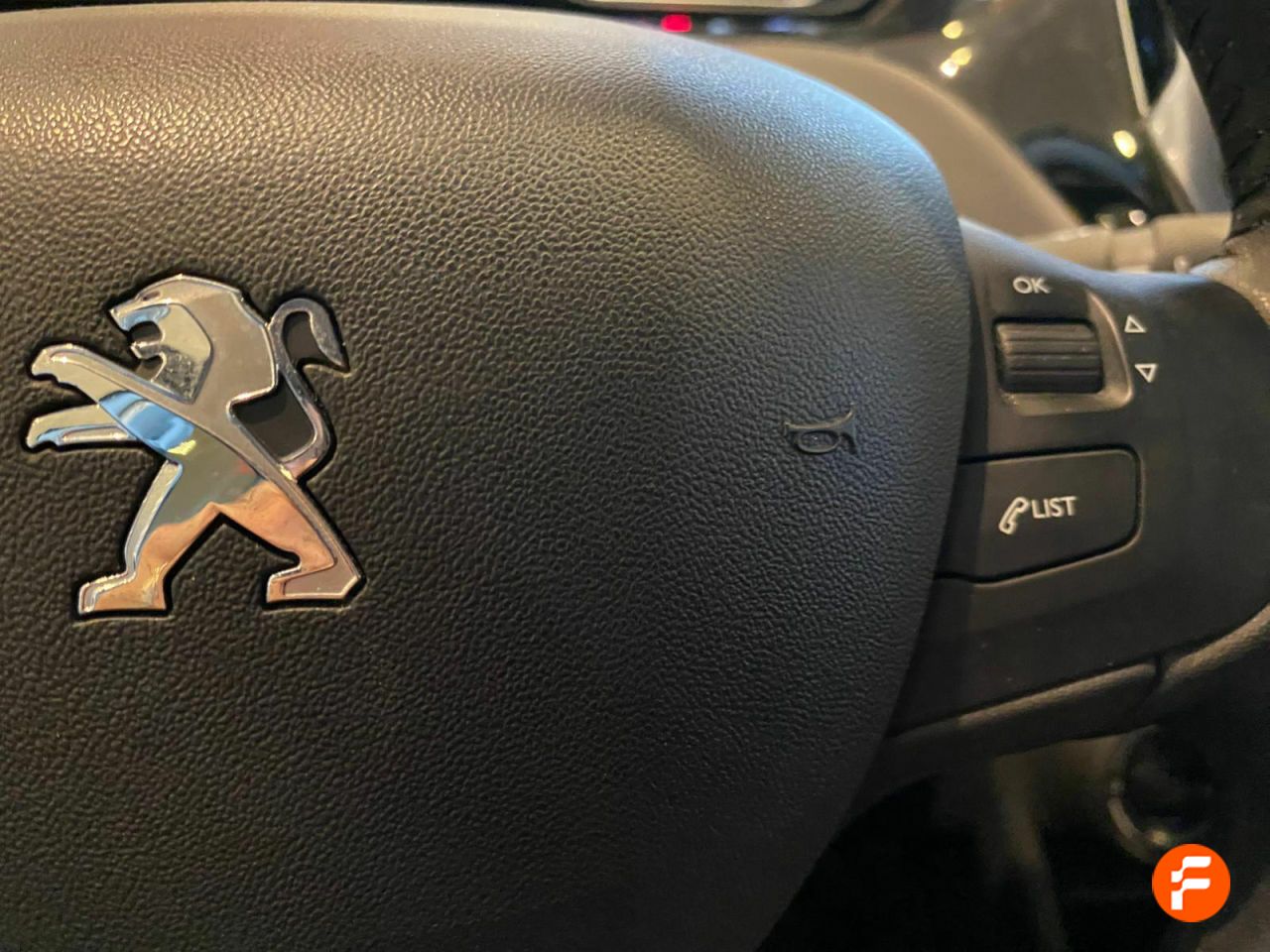 Foto Peugeot 208 14