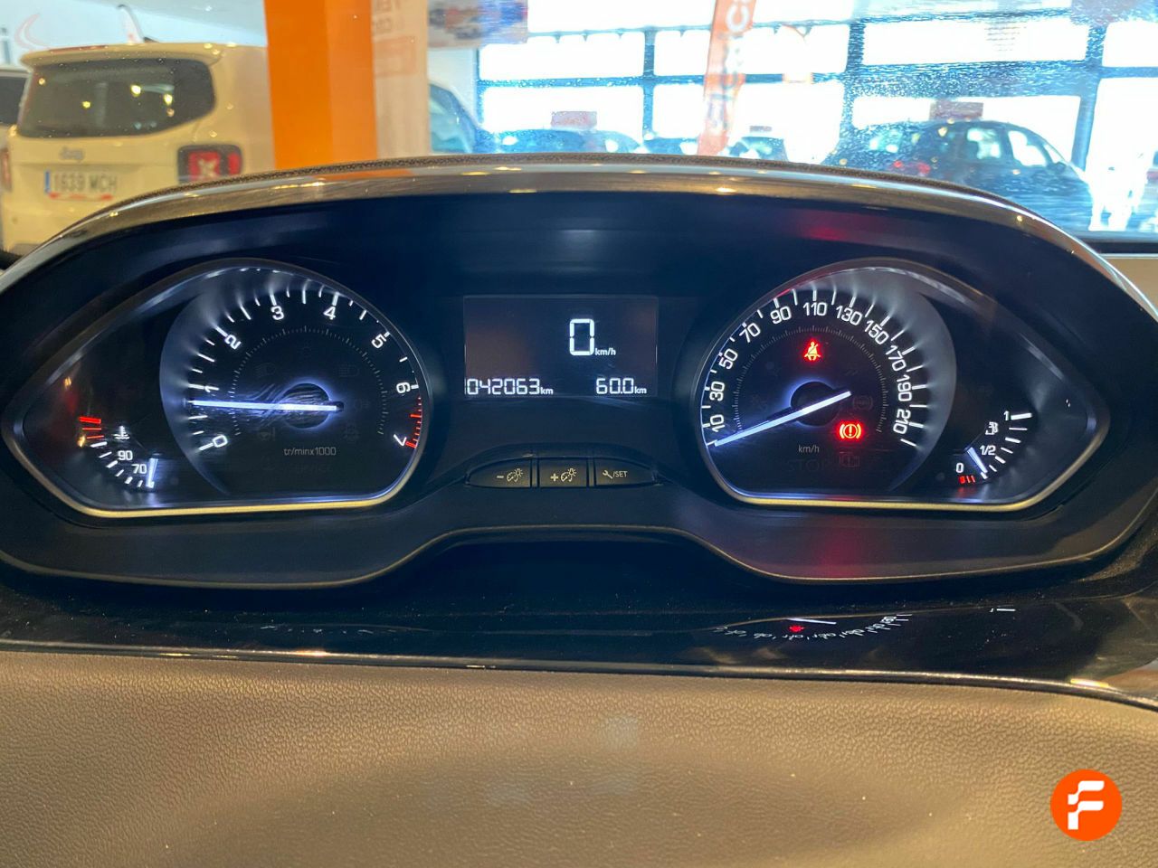 Foto Peugeot 208 16
