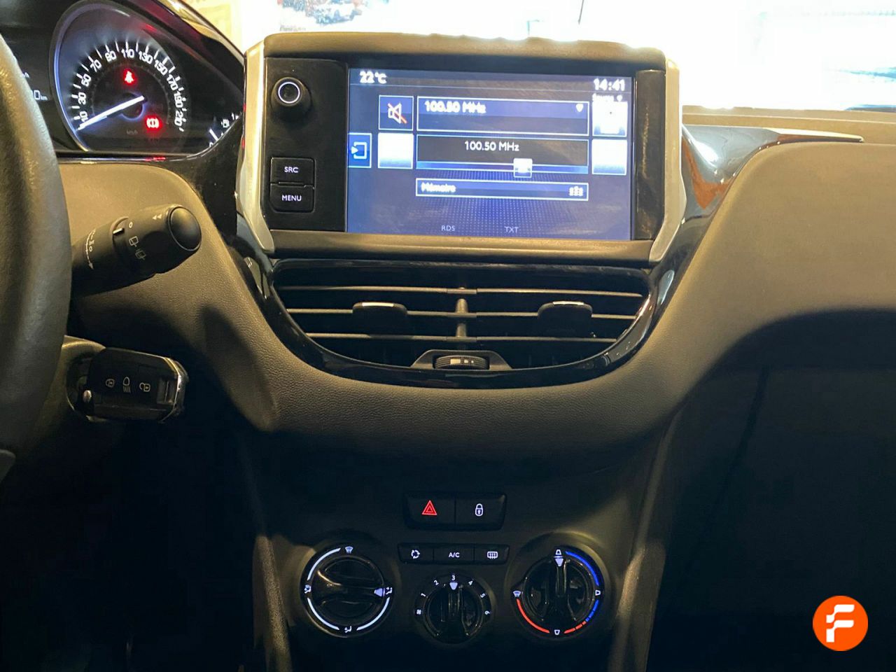 Foto Peugeot 208 17