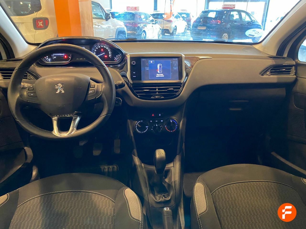 Foto Peugeot 208 21
