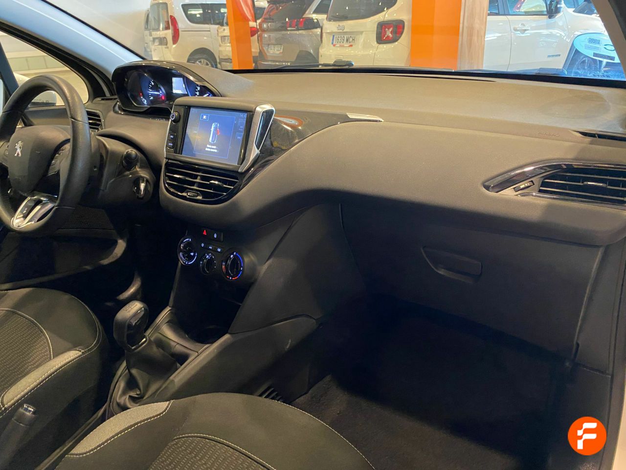 Foto Peugeot 208 22