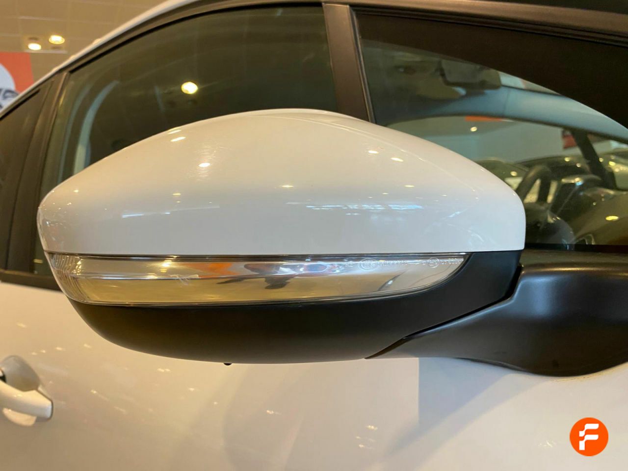 Foto Peugeot 208 33