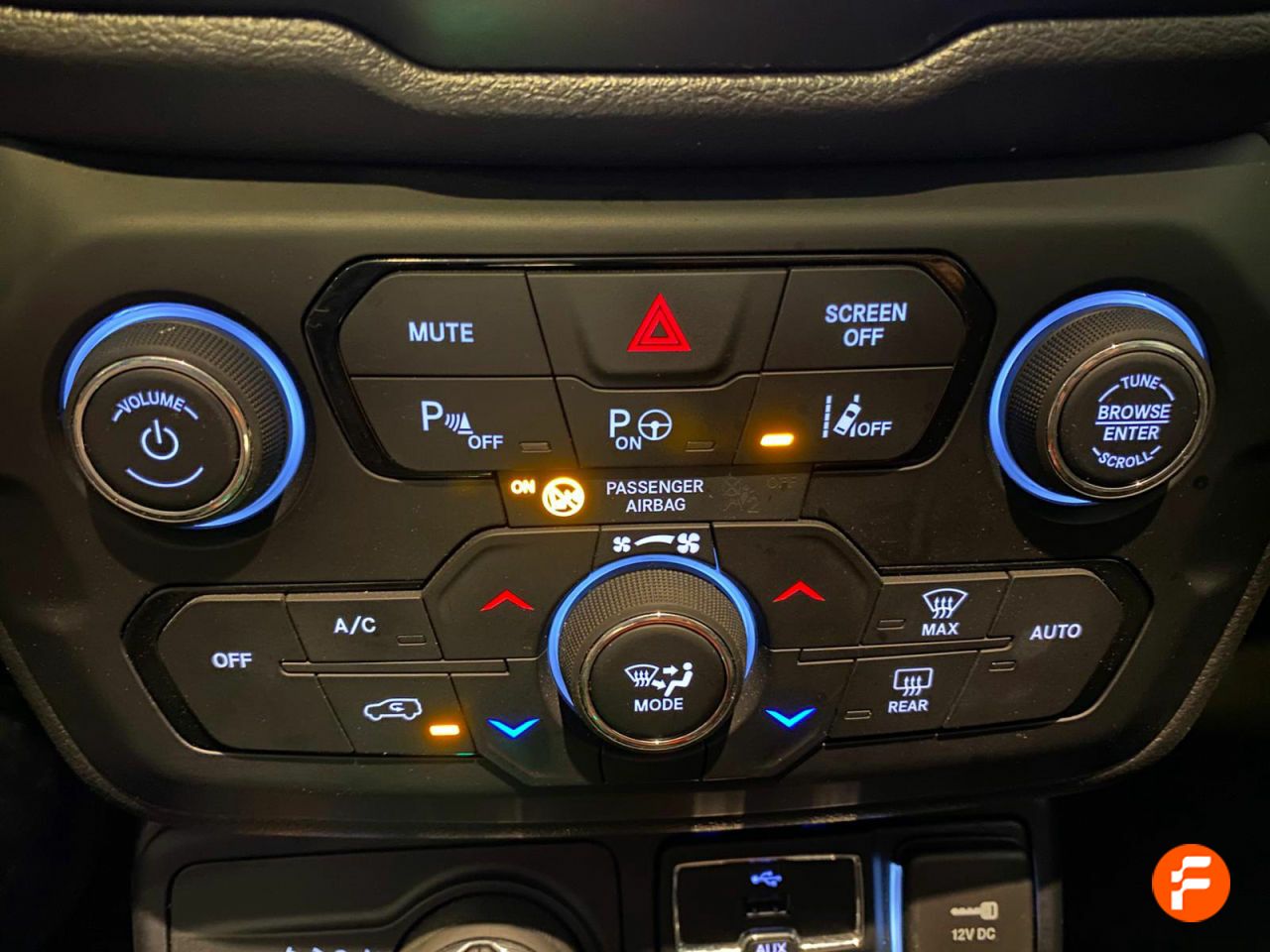 Foto Jeep Renegade 19