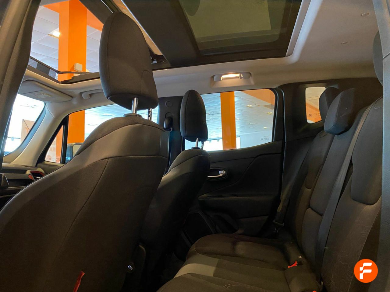 Foto Jeep Renegade 30