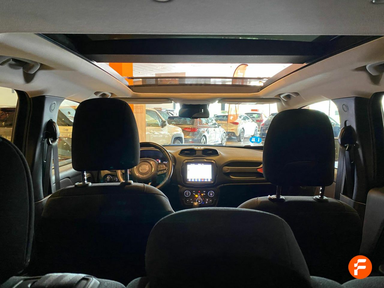 Foto Jeep Renegade 31