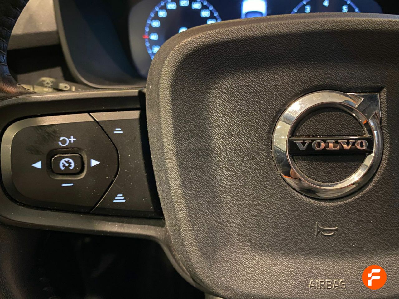 Foto Volvo XC40 13