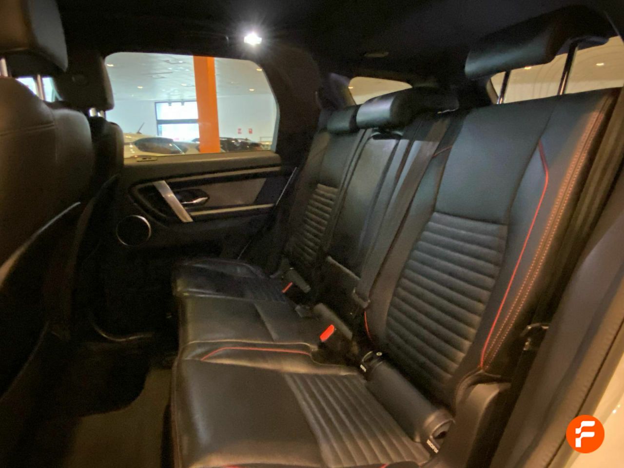 Foto Land-Rover Discovery Sport 27