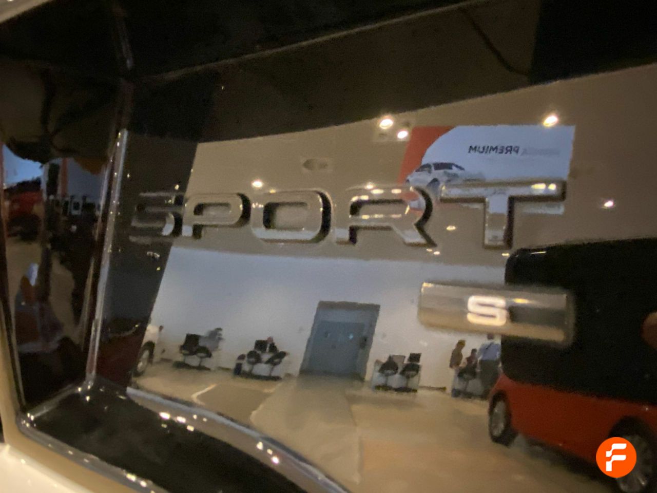 Foto Land-Rover Discovery Sport 44