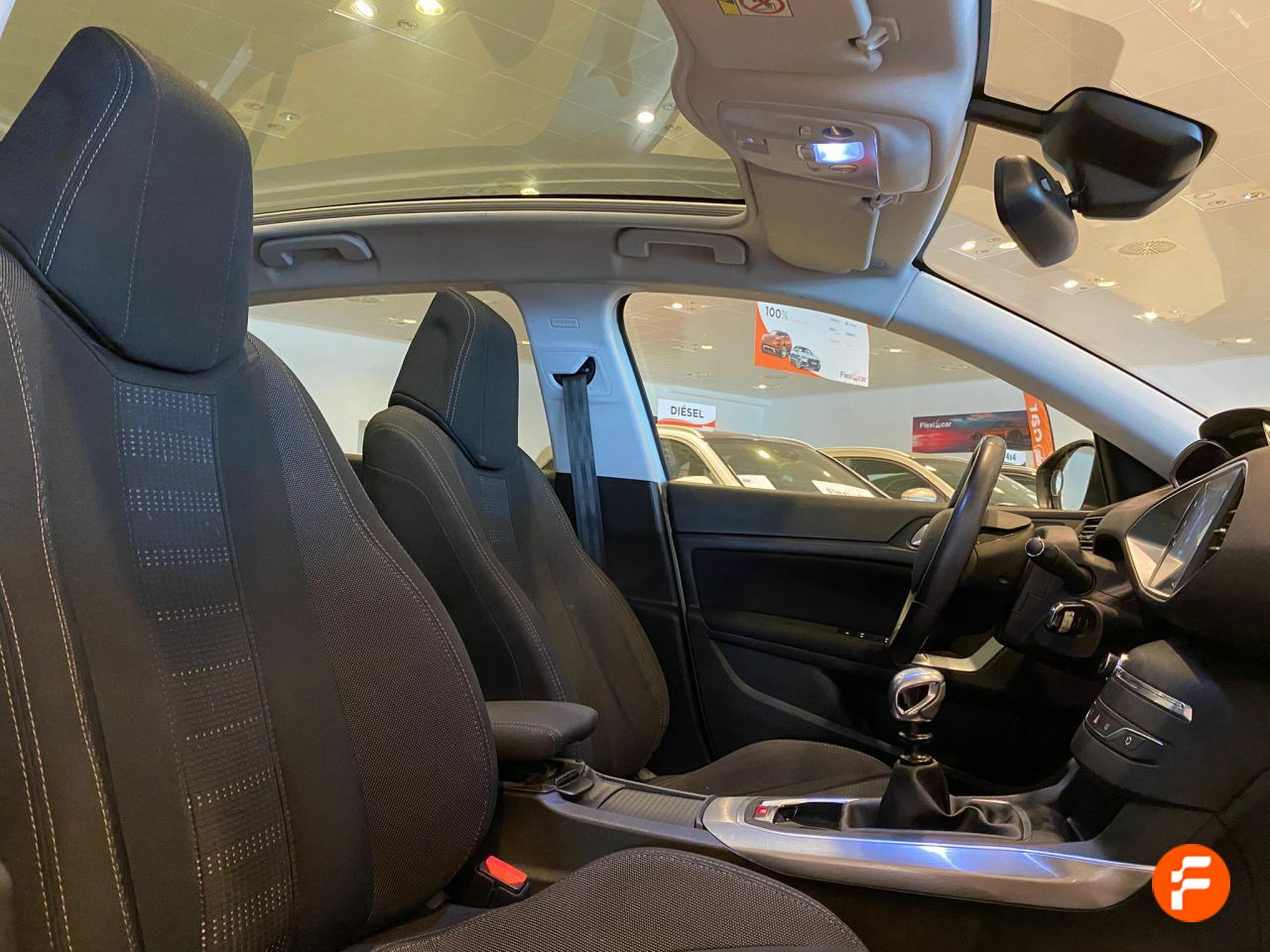 Foto Peugeot 308 12