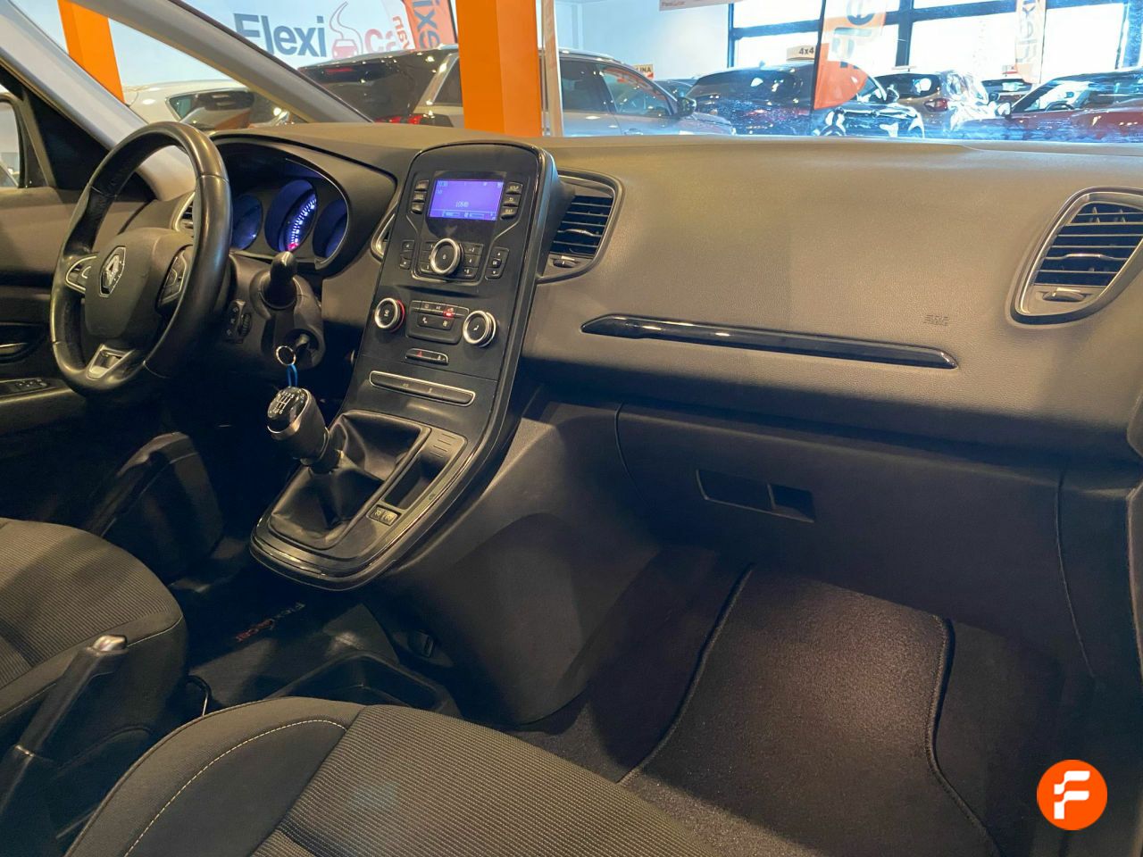 Foto Renault Grand Scénic 23
