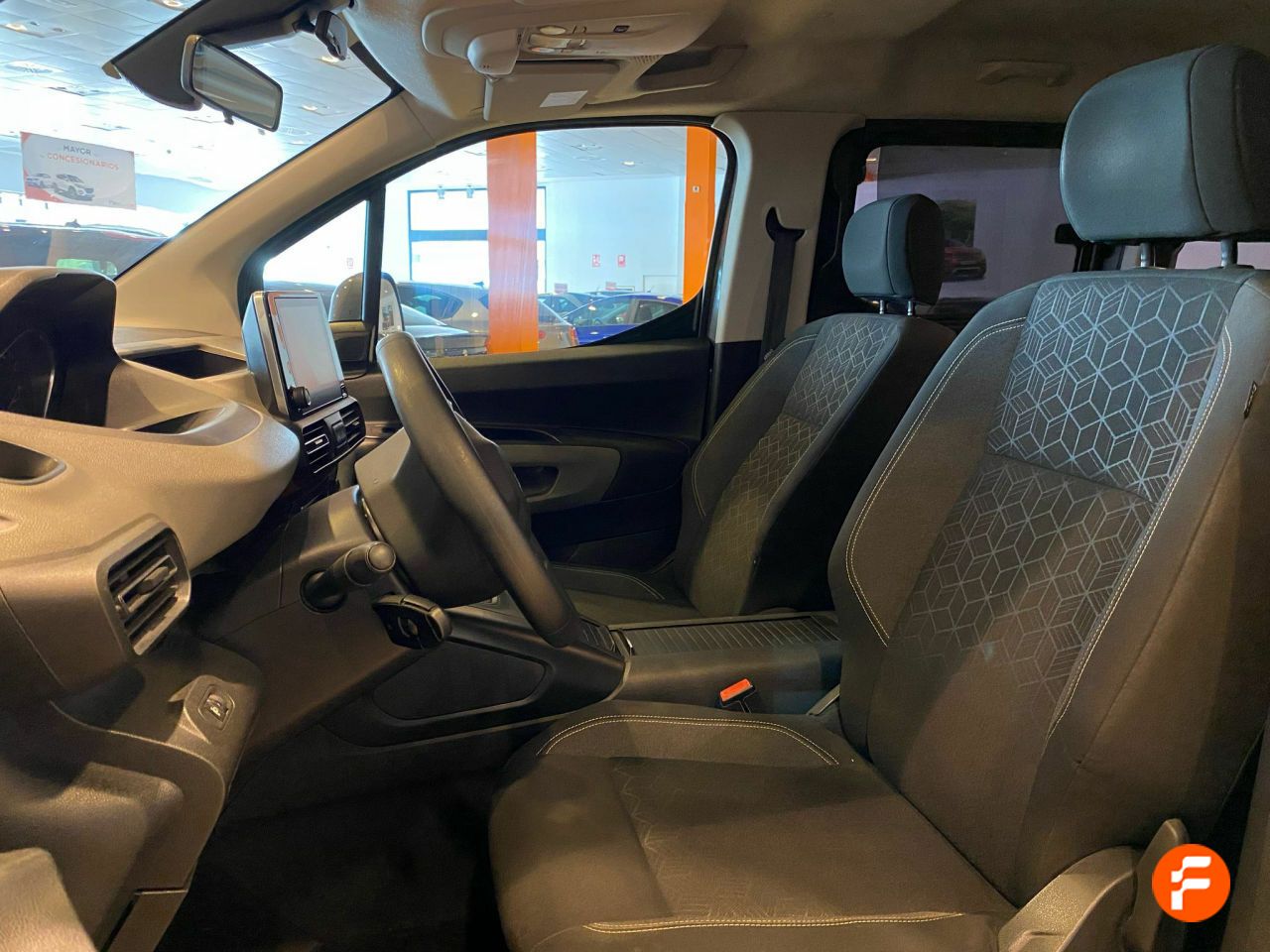 Foto Peugeot Rifter 10