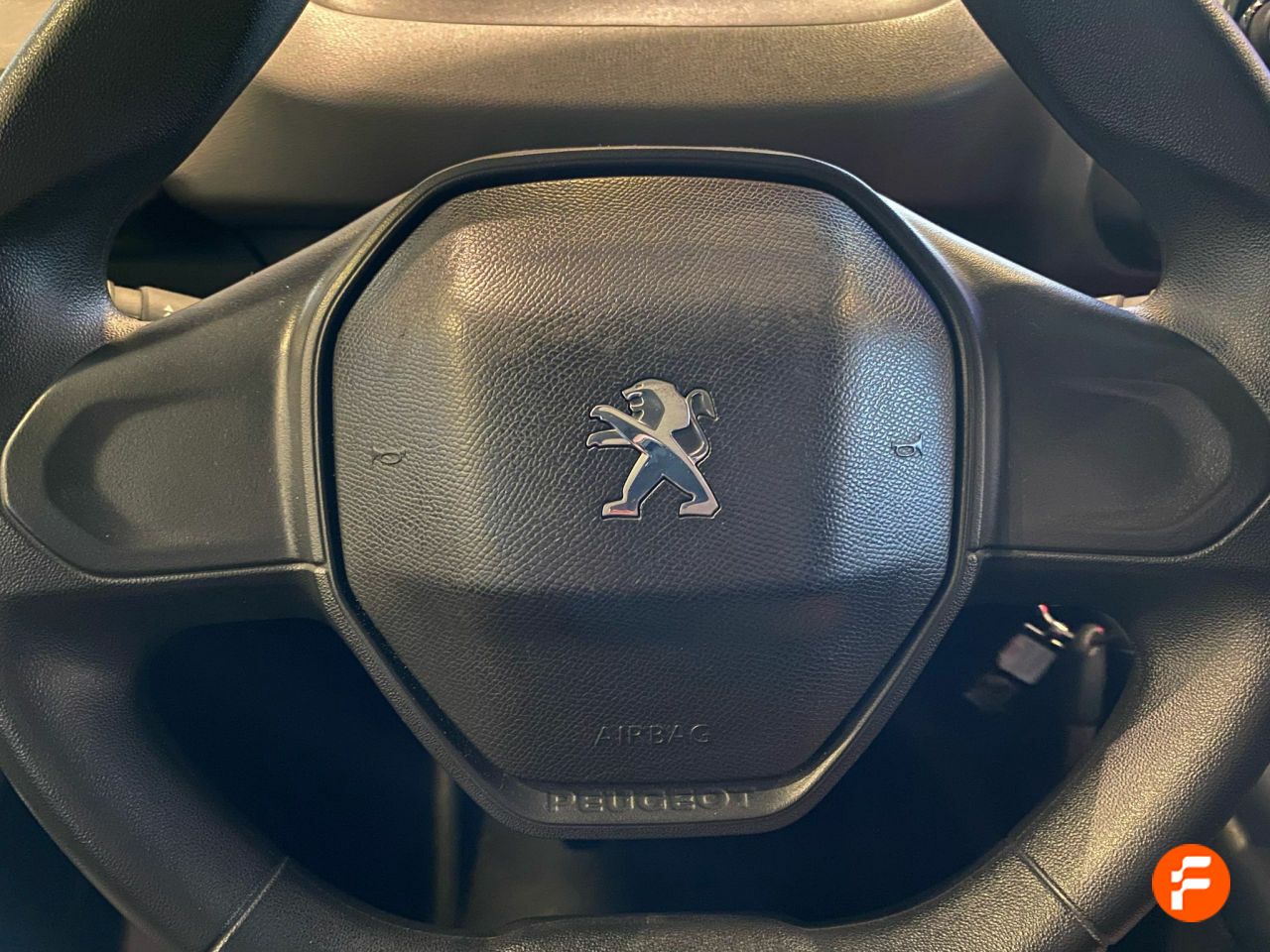 Foto Peugeot Rifter 11