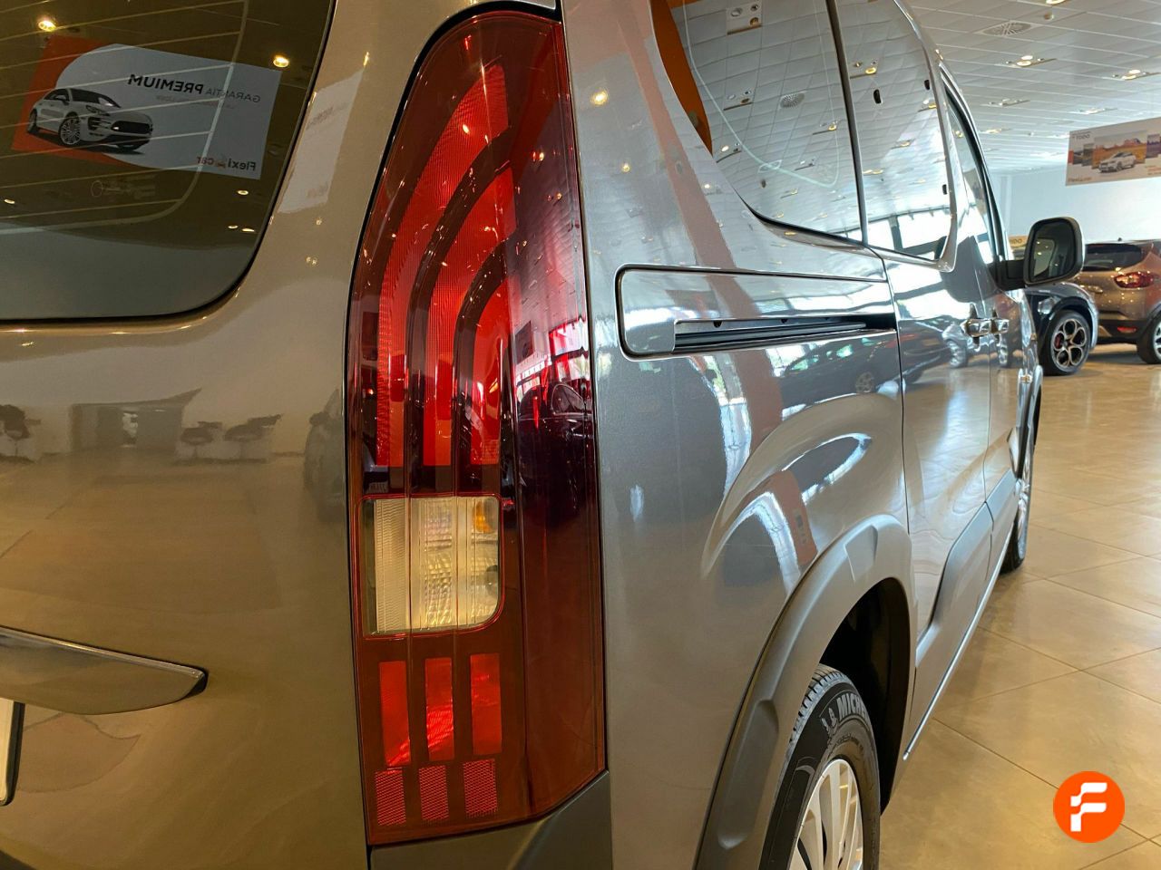 Foto Peugeot Rifter 25