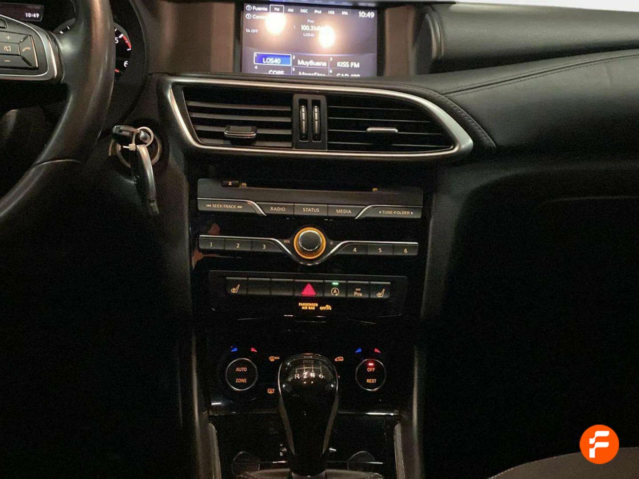 Foto Infiniti Q30 24