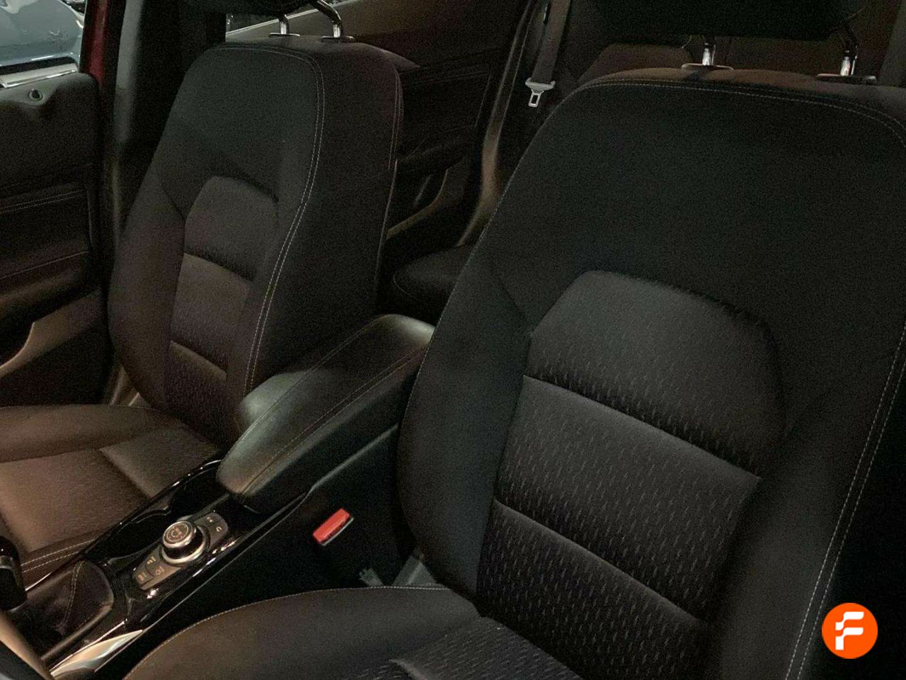 Foto Infiniti Q30 31