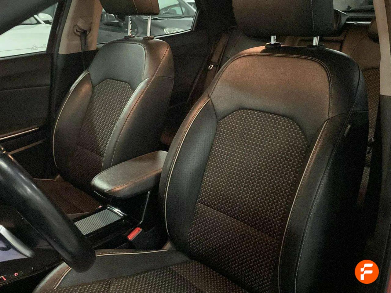 Foto Kia XCeed 31