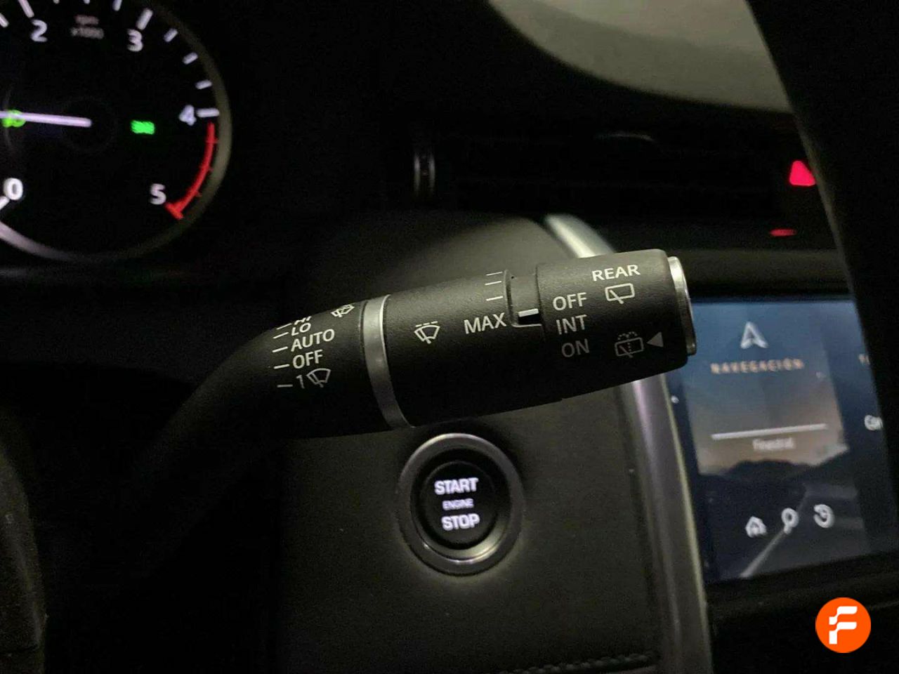 Foto Land-Rover Discovery Sport 18