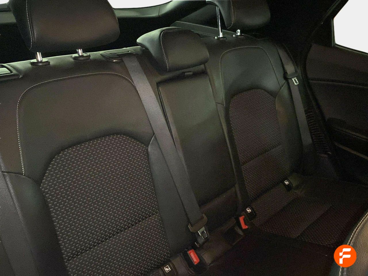 Foto Kia XCeed 28