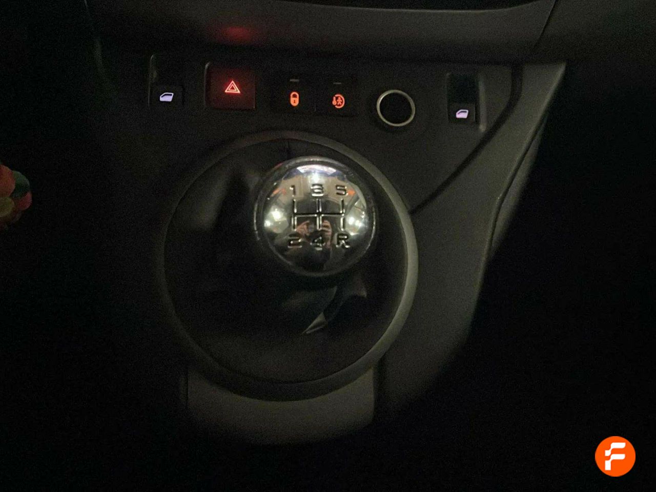Foto Peugeot Partner 24