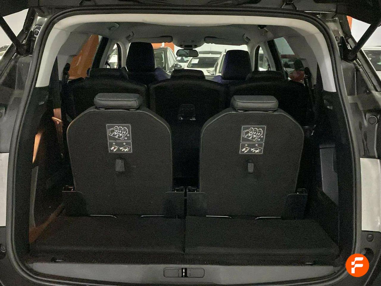 Foto Peugeot 5008 11
