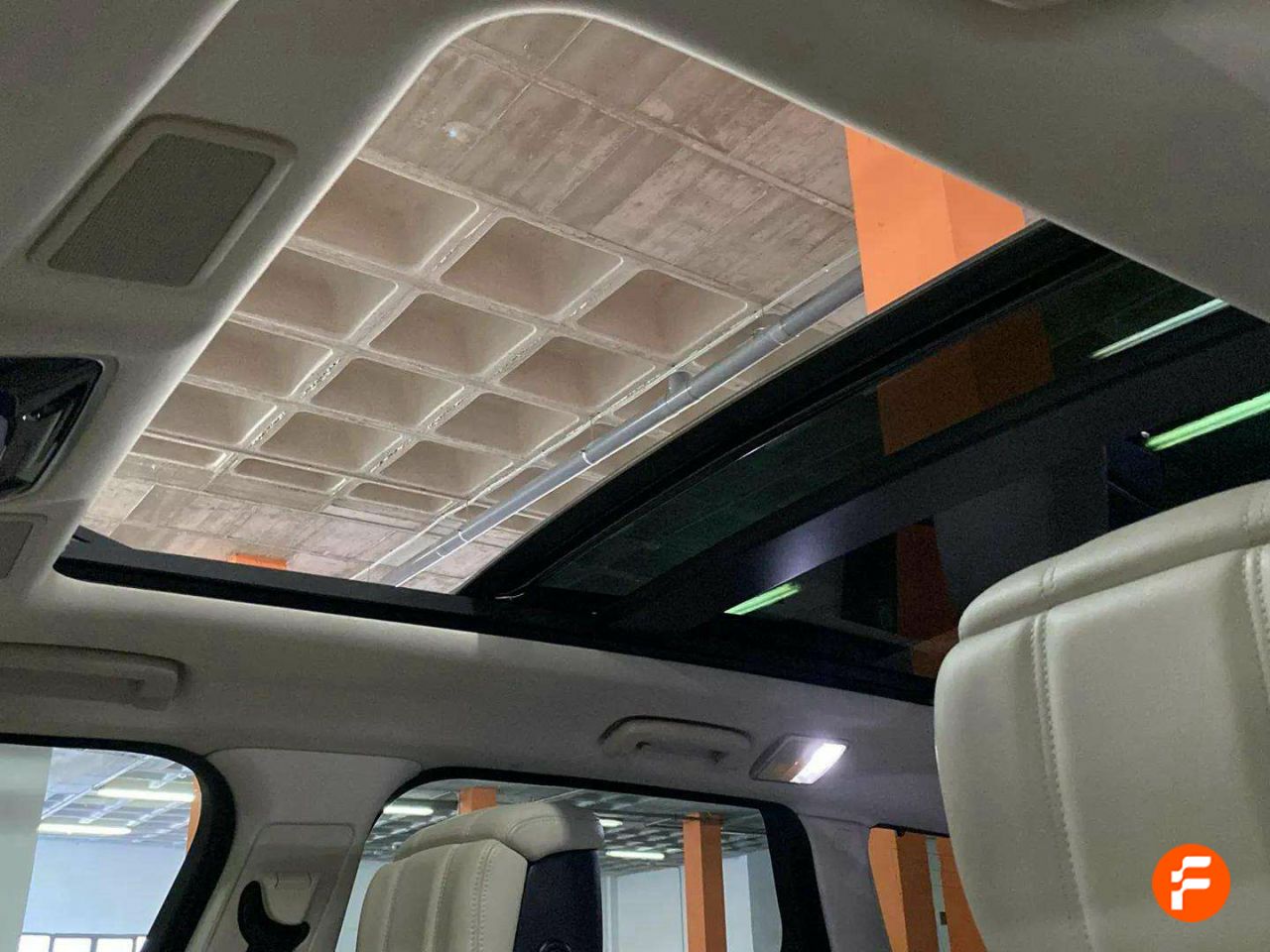 Foto Land-Rover Range Rover Sport 30