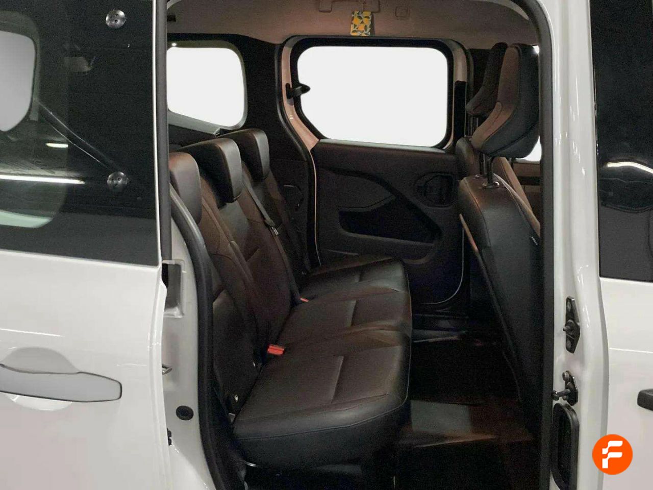 Foto Nissan Townstar 27