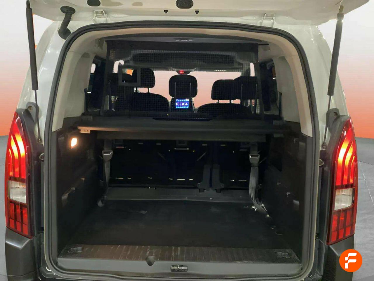 Foto Peugeot Rifter 10